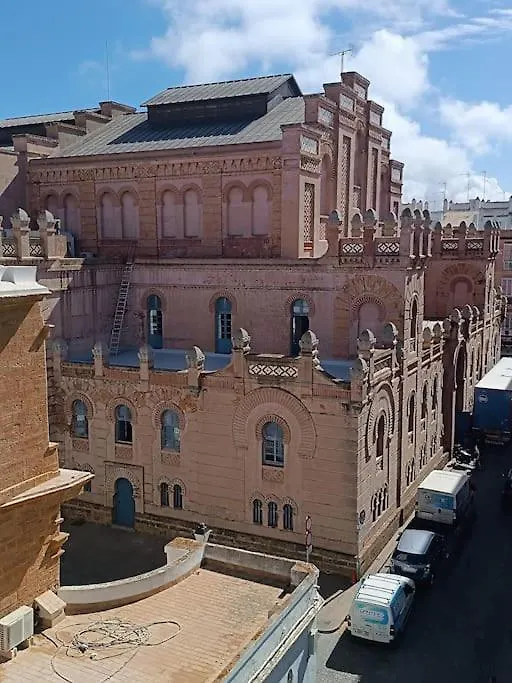 Apartamento Precioso DÚPLEX frente al teatro Falla, a 4 min de Playa de la Caleta Cádiz
